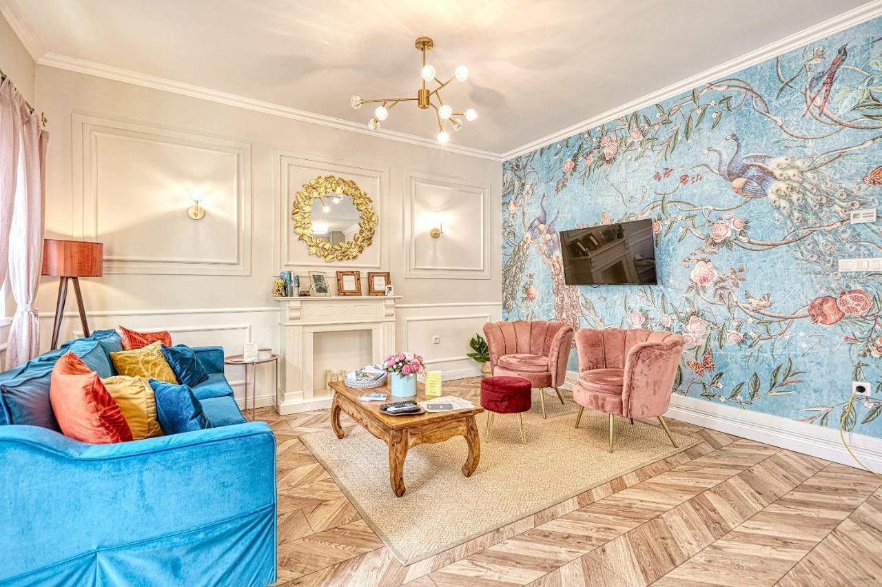 The Doors Boutique Apartments Mosonmagyaróvár Extérieur photo