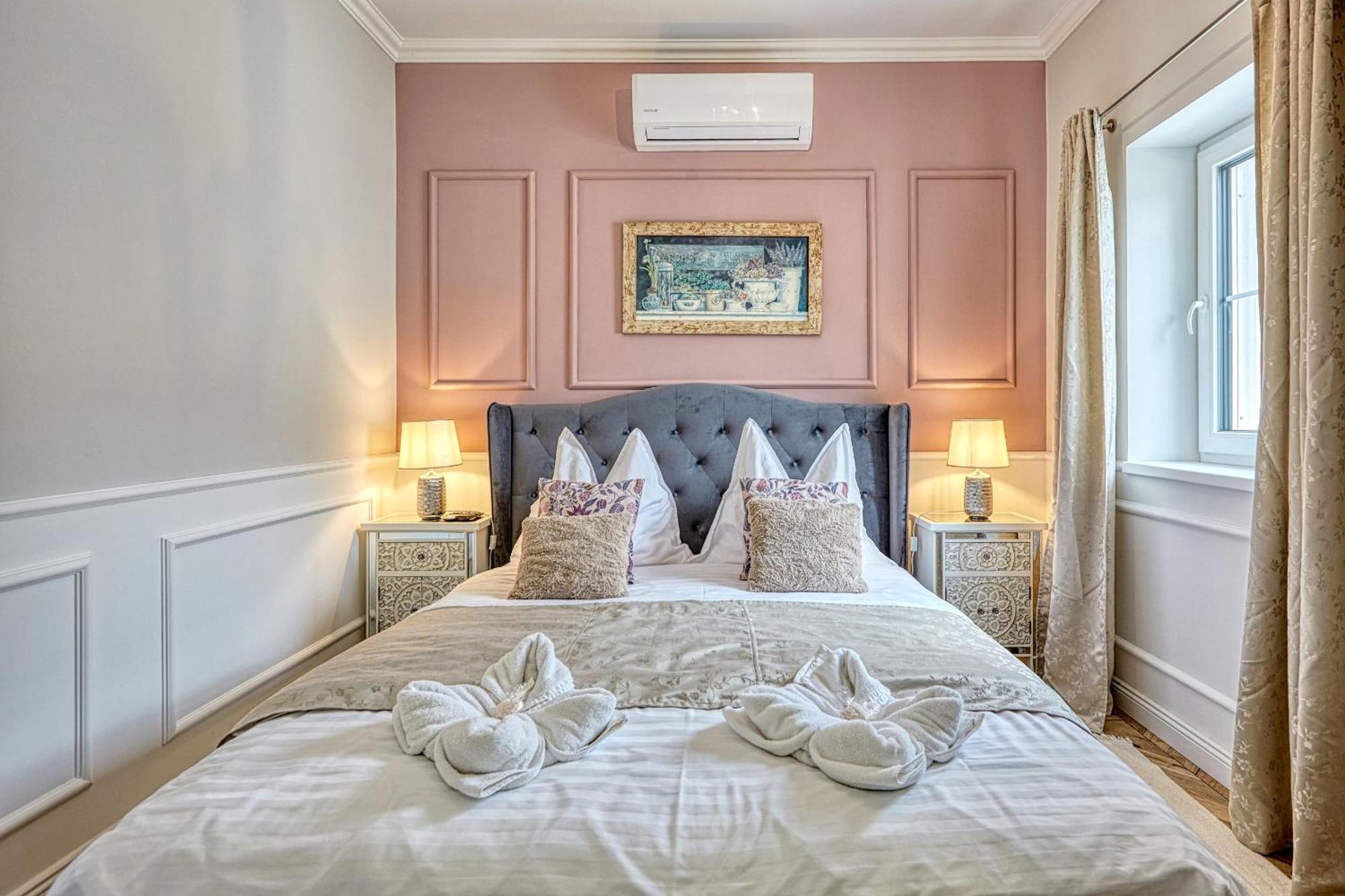 The Doors Boutique Apartments Mosonmagyaróvár Extérieur photo